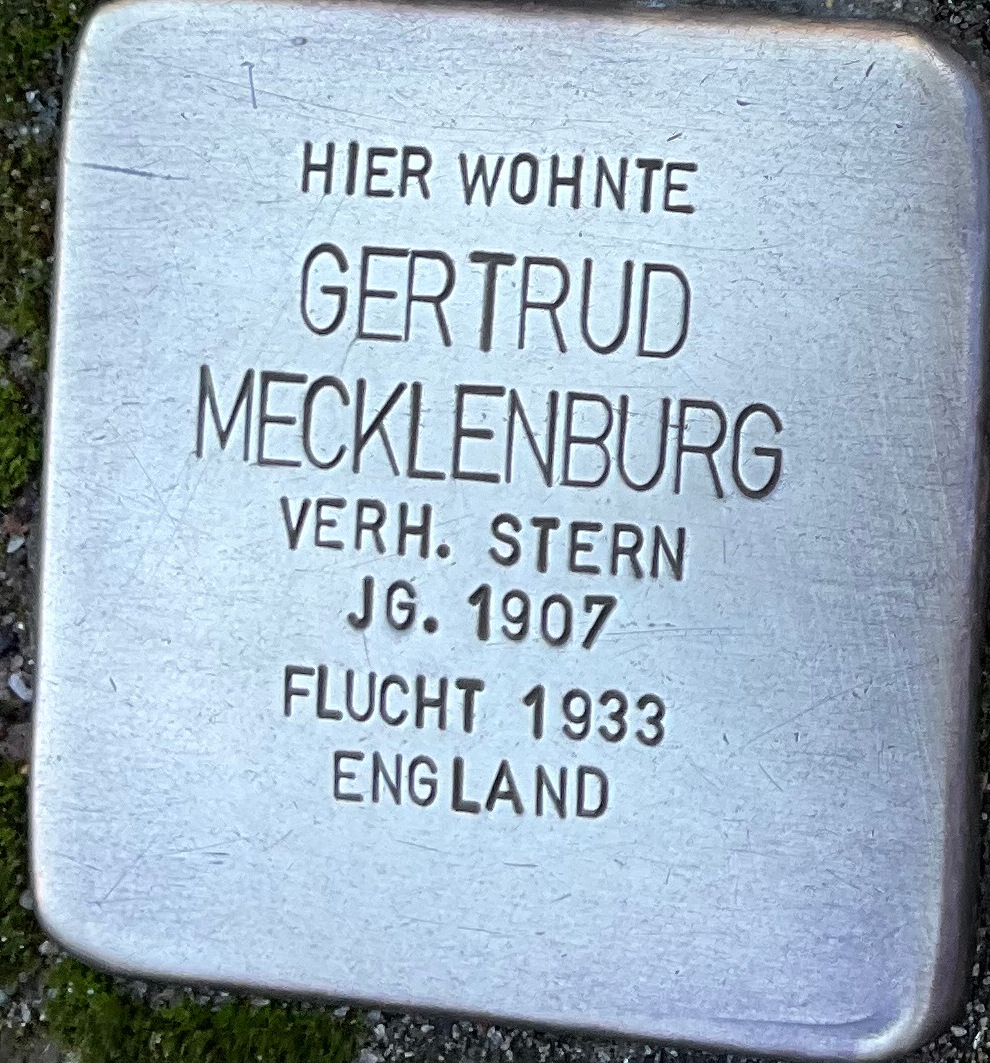 
     - https://commons.wikimedia.org/wiki/File:HL_Gertrud_Mecklenburg_(1907).jpg
    
     - © Initiative Stolpersteine für Lübeck
    , 
