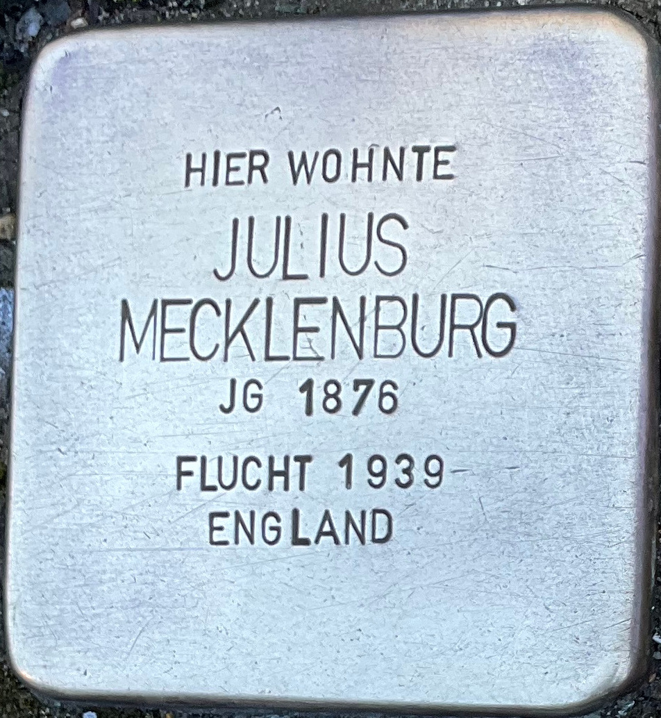 
     - https://de.wikipedia.org/wiki/Datei:HL_Julius_Mecklenburg_(1876).jpg
    
     - © Initiative Stolpersteine für Lübeck
    , 